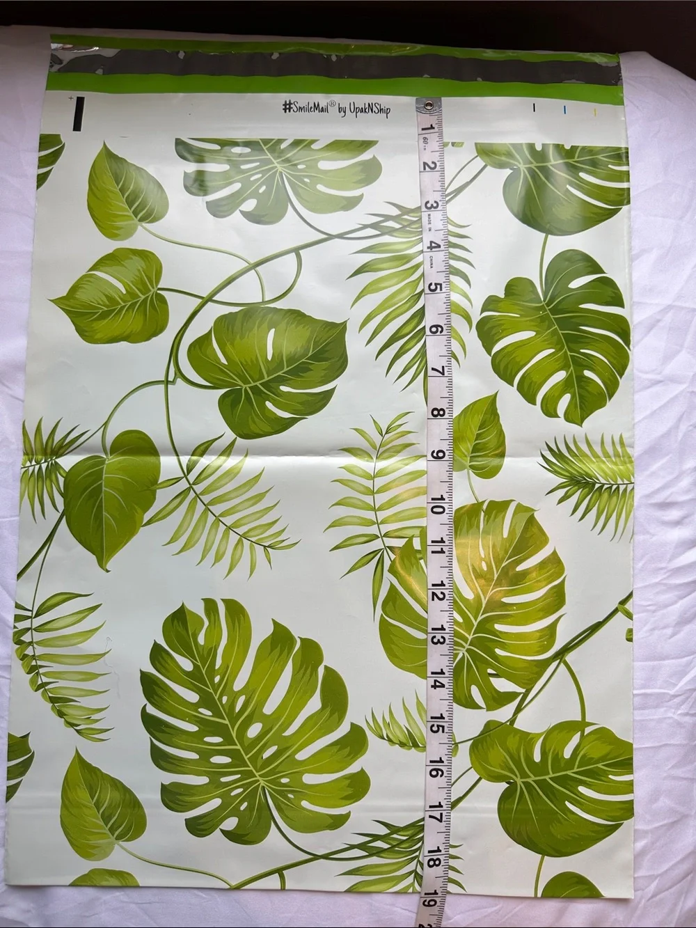 Green Leaves Gusseted Poly Mailers 14.5